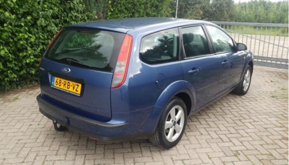 Ford Focus Wagon - 1.6-16V First Edition - 1