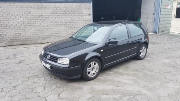 Volkswagen Golf - 1.9 TDI Comfortline - 1