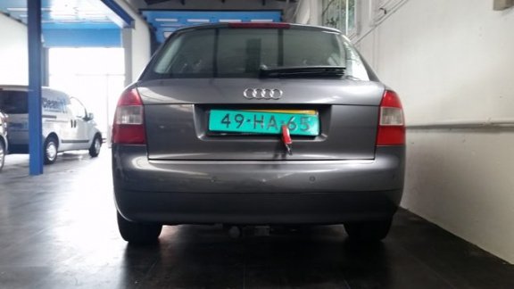 Audi A4 Avant - 1.9 TDI MT 96KW AUTOMAAT LEER XENON NAP - 1