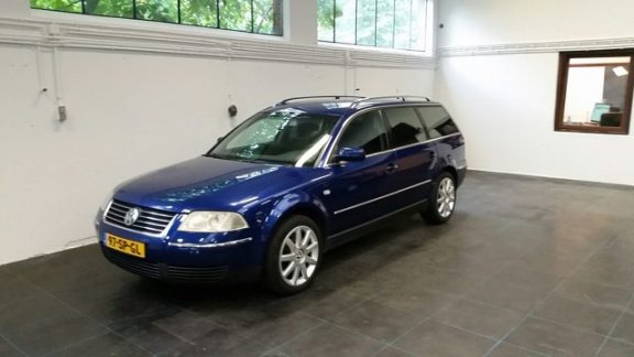 Volkswagen Passat Variant - 2.5 TDI COMFORTLINE 3BG V6 AUTOMAAT 150PK NAP AIRCO NETTE AUTOAPK - 1