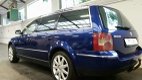 Volkswagen Passat Variant - 2.5 TDI COMFORTLINE 3BG V6 AUTOMAAT 150PK NAP AIRCO NETTE AUTOAPK - 1 - Thumbnail