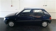 Peugeot 106 - 1.1 SKETCH 2001 stuurbekrachtiging nap apk