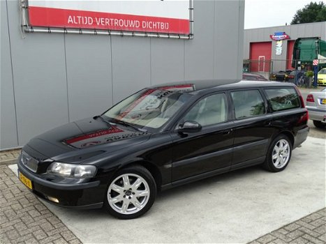 Volvo V70 - 2.4 T Automaat, Leder, Clima, YOUNGTIMER Bijtellingsvriendelijk - 1