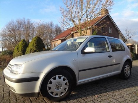 Volkswagen Golf - 1.9 SDI 1999 met Airco en Slechts 261000 km - 1