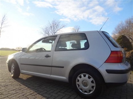 Volkswagen Golf - 1.9 SDI 1999 met Airco en Slechts 261000 km - 1