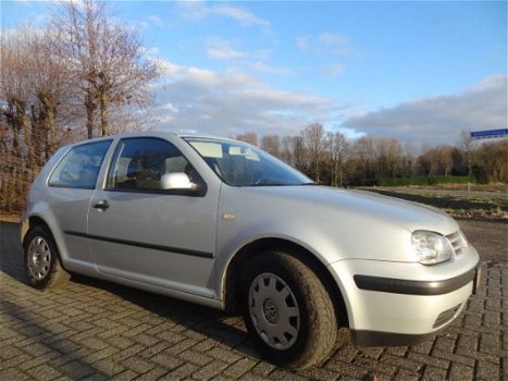 Volkswagen Golf - 1.9 SDI 1999 met Airco en Slechts 261000 km - 1