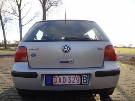 Volkswagen Golf - 1.9 SDI 1999 met Airco en Slechts 261000 km - 1