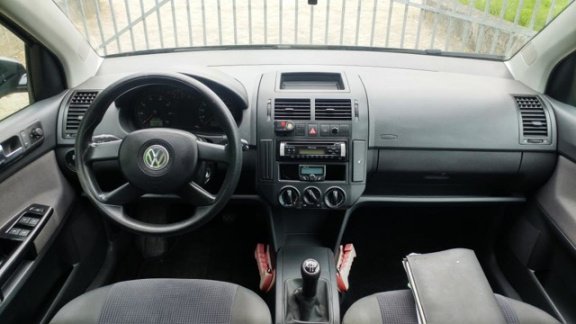 Volkswagen Polo - 1.6 - 1