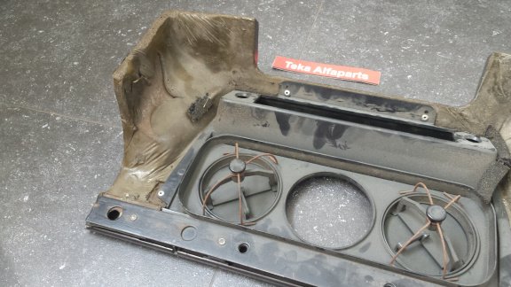 Alfa Romeo Alfetta Sedan Dashboard Console Deel USED - 6