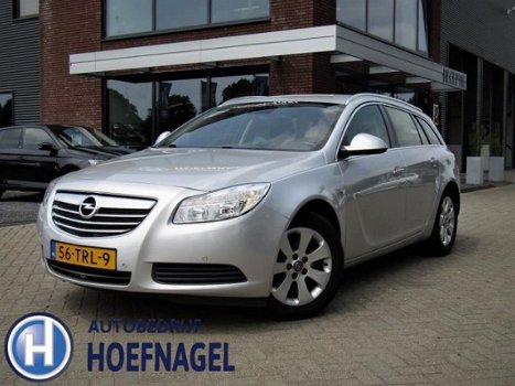 Opel Insignia Sports Tourer - 1.6T Sport Navigatie / Geregelde Airco / Parkeersensoren V+A - 1