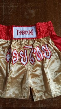 heren thaiboxing sportbroek goud/rood mt:m nieuw - 1