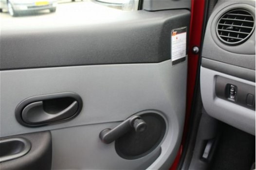 Renault Clio - 1.2-16V AUTHENTIQUE radio cd speler, trekhaak - 1