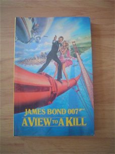 James Bond 007, a view tot a kill door Chris Moore