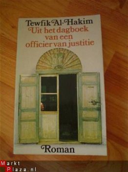 Uit het dagboek van een officier van justitie door Tewfik - 1