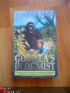 Gorilla's in de mist door Dian Fossey