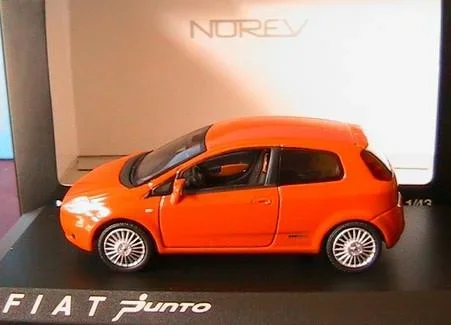 1:43 Norev Fiat Grande Punto 3deurs orange 2005 - 1