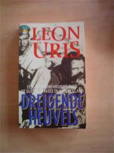 Dreigende heuvels door Leon Uris