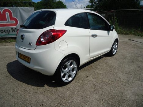 Ford Ka - 1.2 TITANIUM X START/STOP / AIRCO / C.VERGR.AFSTANDBEDIEND/ ELEK RAMEN / LM VELGEN / RADIO - 1