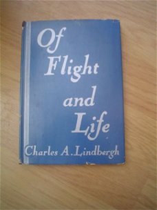 Of flight and life door Charles A. Lindbergh