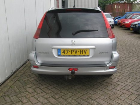 Peugeot 206 - 1.6 16V SW AIRCO - 1