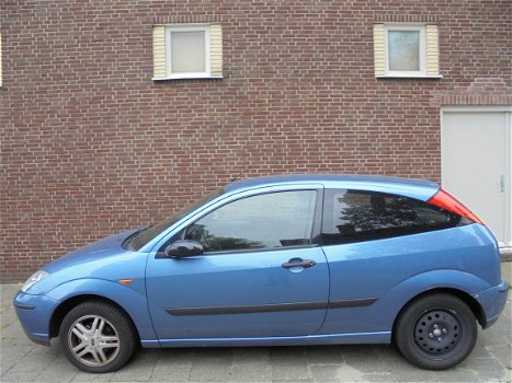 Ford Focus 1.6 3drs hatchback 2002 Onderdelen en Plaatwerk - 1