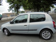 Renault Clio 2 2002 3drs 1.5 DCI Onderdelen en Plaatwerk