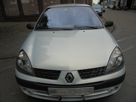 Renault Clio 2 2002 3drs 1.5 DCI Onderdelen en Plaatwerk - 3