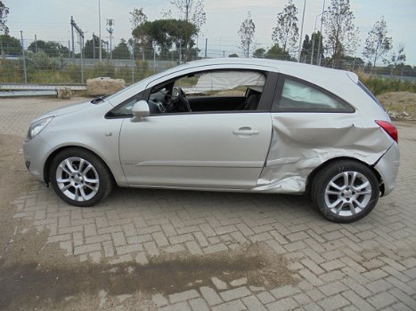 Opel Corsa D 1.2 16V 2010 Onderdelen en Plaatwerk Kleur Z157 - 1