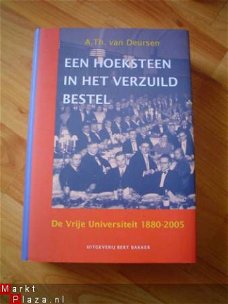 Een hoeksteen van het verzuild bestel door A.Th. van Deursen