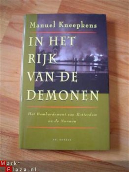 In het rijk van de demonen door Manuel Kneepkens - 1