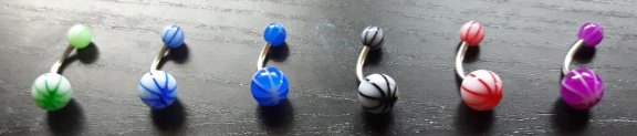 Diverse basketball style navelpiercings (curved barbells / banana bells) - 1