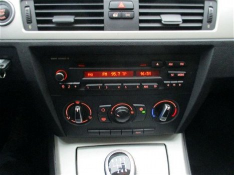 BMW 3-serie - 318i Executive zwartmet.2009 facelift model 17inch LM - 1