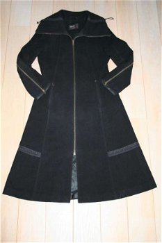Prachtige zwarte mantel Damo - maat 40 - 1