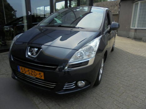 Peugeot 5008 - 1.6 HDIF BLUE LEASE 5P. Clima / Cruise / Navigatie Staat in de Krim - 1