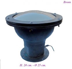 === Bronzen buitenlamp = gebruikt === 34573