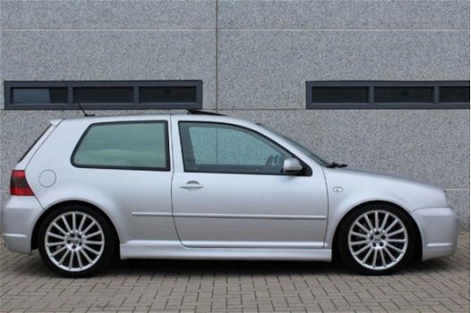 Volkswagen Golf - 3.2 v6 r32 4-motion dsg aut - 1