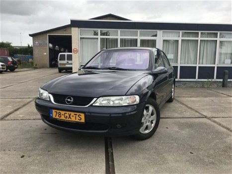 Opel Vectra - Clima/Lederen/Nieuwe Distributie/1.8-16V Onyx - 1