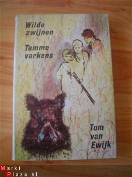 Wilde zwijnen & Tamme varkens door Tom van Ewijk - 1