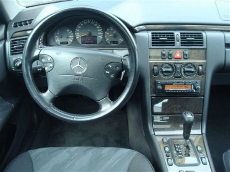 Mercedes-Benz E-klasse - 220 CDI Avantgarde - 1