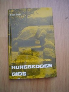 Eerste Nederlandse hunebeddengids door Frits bom