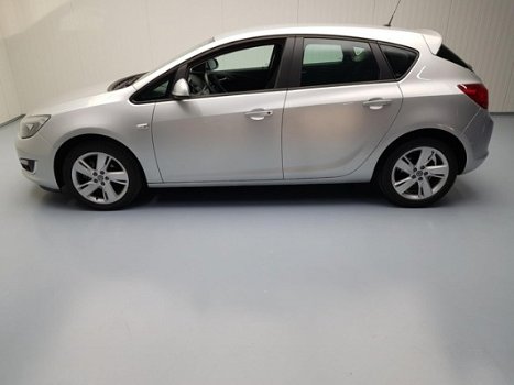 Opel Astra - Edition 1.4 Nw Type 2012, 5 deurs Lm Velgen, Pdc Achter, Cruise Control - 1