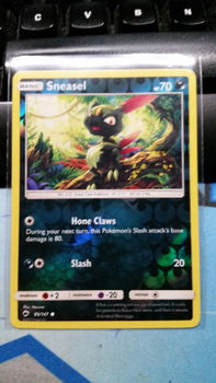 Sneasel 85/147 (reverse) sm burning shadows - 1