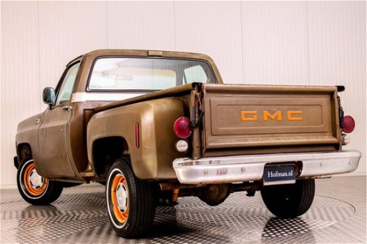 GMC Sierra - High Pickup V8 - 1