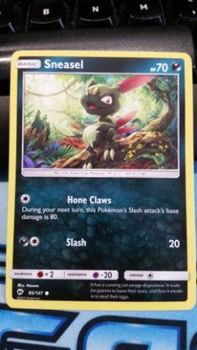 Sneasel 85/147 Common sm burning shadows - 1