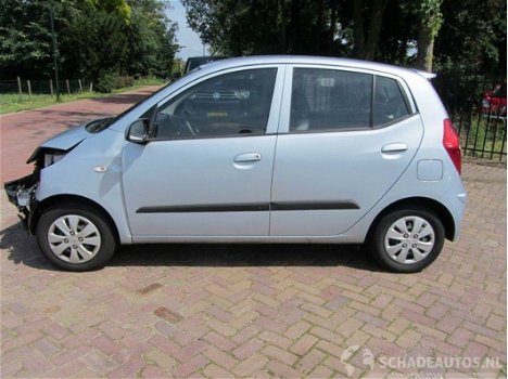 Hyundai i10 - 1.1i 12_V I-DRIVE - 1