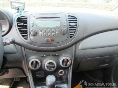 Hyundai i10 - 1.1i 12_V I-DRIVE - 1