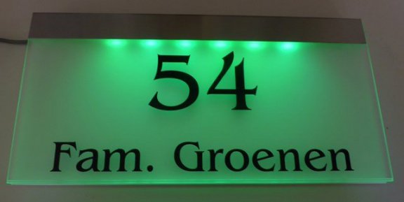 Groenen Graveer Veldhoven LED verlichte naamplaten. - 6