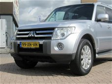 Mitsubishi Pajero - 3.2 DI-D INSTYLE Automaat Leder Trekhaak 3300KG Trekgew