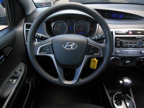 Hyundai i20 - 1.4I I-MOTION AUTOMAAT | Airco | Radio/cd Staat in Hoogeveen - 1