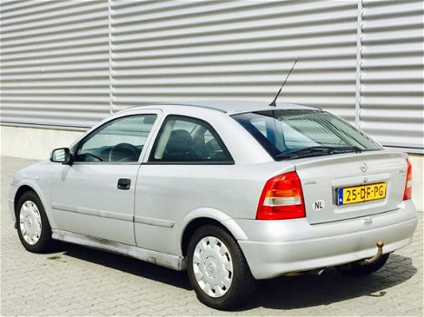 Opel Astra - 1.6i GL AUTOMAAT AIRCO - 1